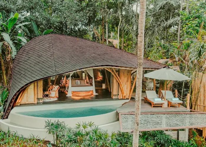 Bambootel Sawah View 5*