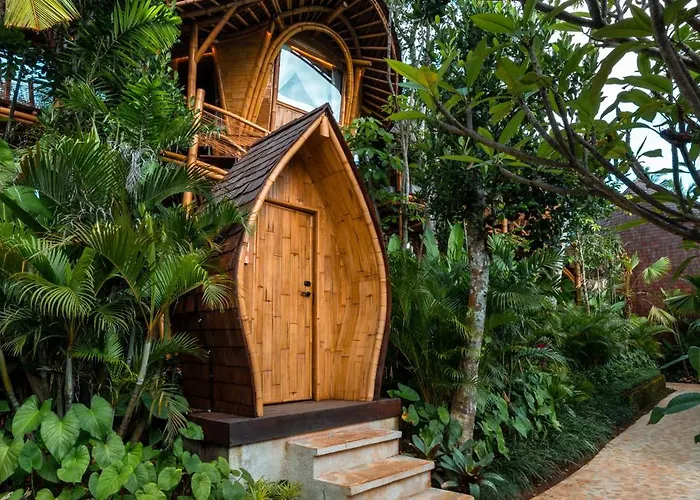 Bambootel Sawah View 5*
