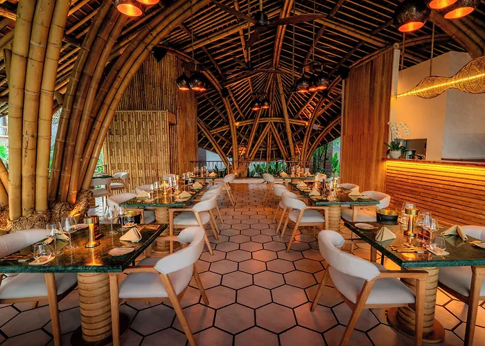 Bambootel Sawah View منتجع