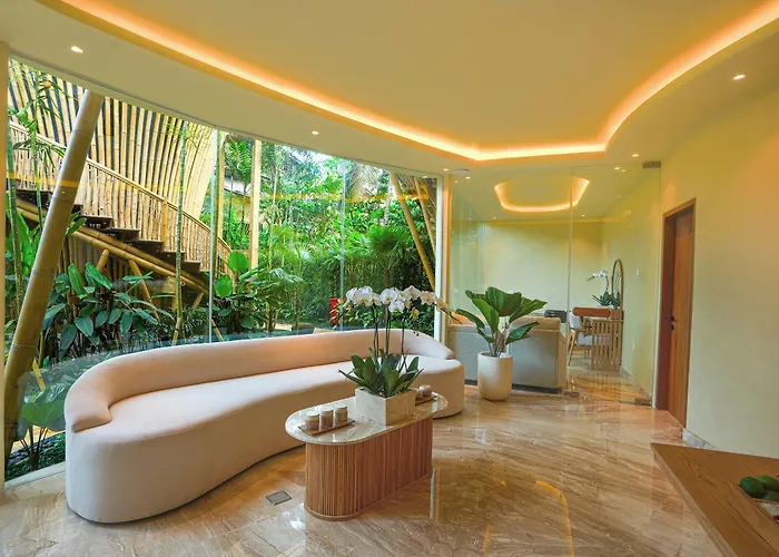 Bambootel Sawah View تيغالالانغْ